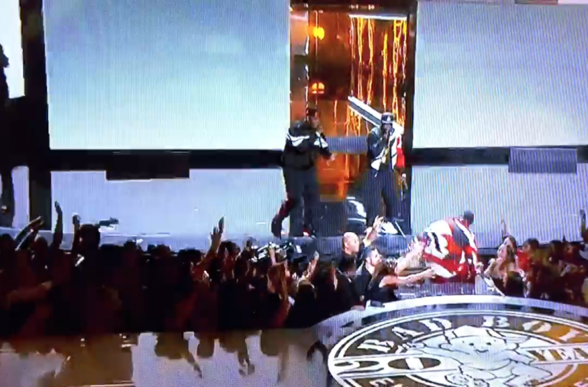 Diddy falls on stage at BET Awards